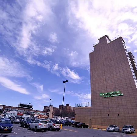 Wyndham Garden Fresh Meadows Flushing-3